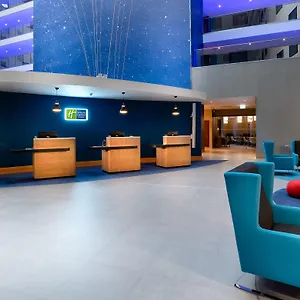 Express - London Heathrow T4 By Ihg Hillingdon